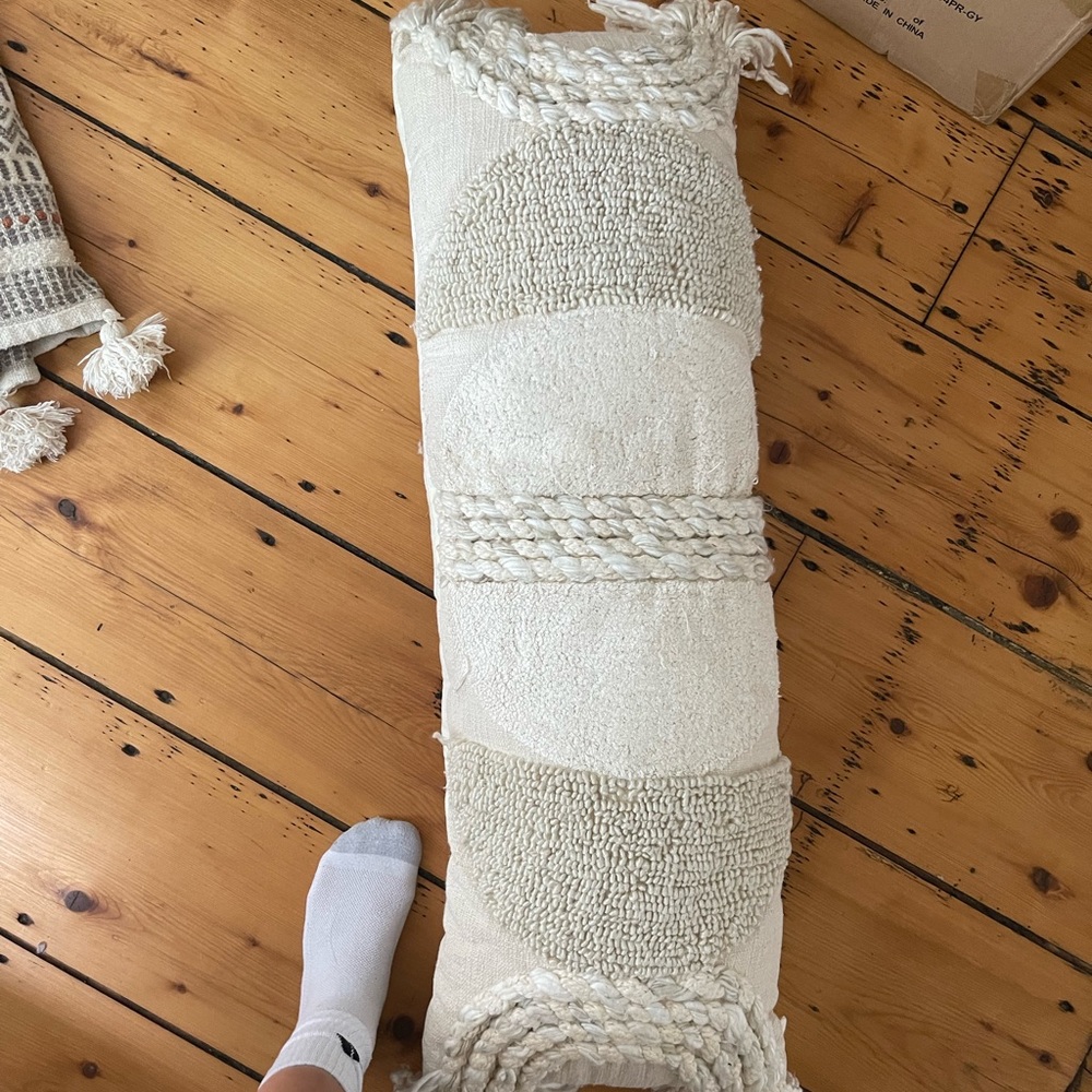 Long pillow